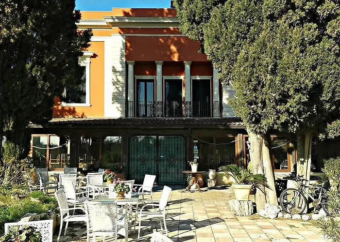 Agriturismo Santa Chiara *