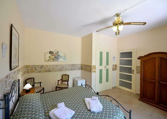 Agriturismo Santa Chiara Farm stay *