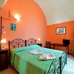 Alloggio per agriturismo Santa Chiara *